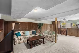 154 Spring Valley Dr, East Greenwich, RI 02818 - Photo 32