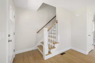 19 Wood St, Warwick, RI 02889 - Photo 14