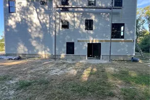 75 Elite Dr, Cranston, RI 02921 - Photo 6