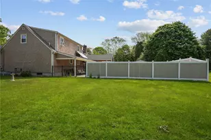 26 Ridgeside Ln, Tiverton, RI 02878 - Photo 2