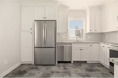 65 Maple Avenue, Middletown, RI 02842 - Photo 4