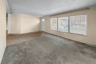 71 Blackbird St, Tiverton, RI 02878 - Photo 8