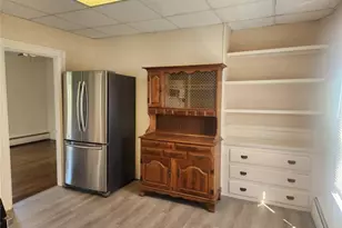 164 Morris Ave, Pawtucket, RI 02860 - Photo 14