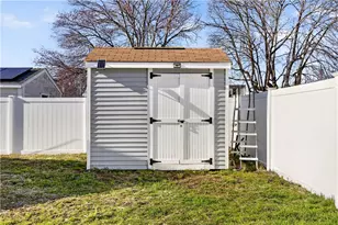 80 Dewey Ave, Pawtucket, RI 02861 - Photo 42