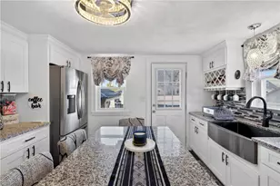 80 Dewey Ave, Pawtucket, RI 02861 - Photo 16