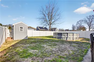 80 Dewey Ave, Pawtucket, RI 02861 - Photo 44