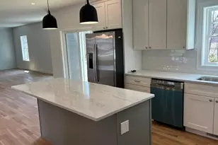 20 Doreen Ct, Cranston, RI 02921 - Photo 8