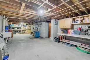 75 Selma St, Cranston, RI 02920 - Photo 32
