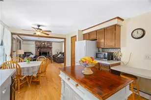 90 Sweet Meadow Dr, North Kingstown, RI 02852 - Photo 8