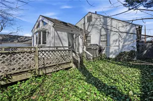 66 Edgehill Rd, Providence, RI 02906 - Photo 28