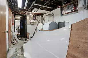 66 Edgehill Rd, Providence, RI 02906 - Photo 22