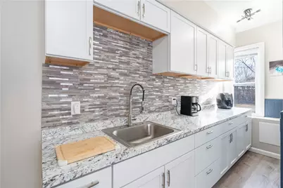 49 Wealth Avenue, Providence, RI 02908 - Photo 8