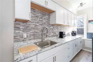 49 Wealth Ave, Providence, RI 02908 - Photo 8