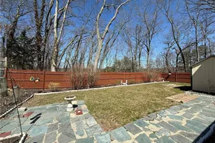 366 Aylsworth Ave, Woonsocket, RI 02895 - Photo 30