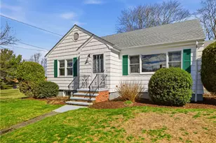 24 Kearns Ave, Tiverton, RI 02878 - Photo 4