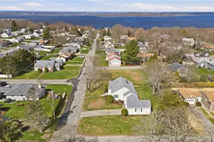 24 Kearns Ave, Tiverton, RI 02878 - Photo 2