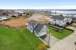 18 Starfish Dr, Narragansett, RI 02882 - Photo 4