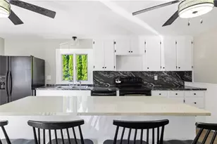 708 3rd Ave, Woonsocket, RI 02895 - Photo 8