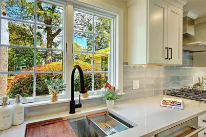 18 Chantilly Drive, Barrington, RI 02806 - Photo 8