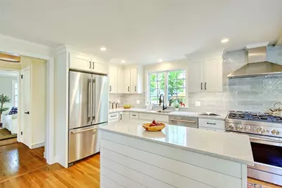 18 Chantilly Drive, Barrington, RI 02806 - Photo 10