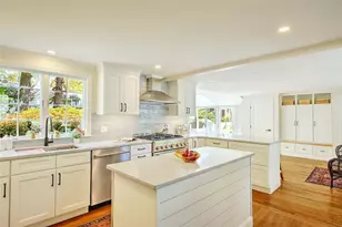18 Chantilly Dr, Barrington, RI 02806 - Photo 8