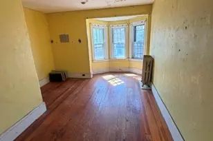 107 Massasoit Ave, Cranston, RI 02905 - Photo 8