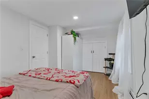 215 Kenyon Ave, Pawtucket, RI 02861 - Photo 22