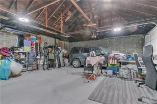 215 Kenyon Ave, Pawtucket, RI 02861 - Photo 26