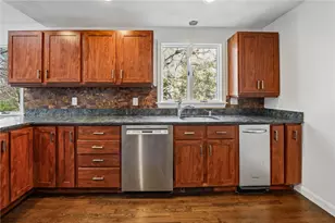 94 Spindrift St, Jamestown, RI 02835 - Photo 14