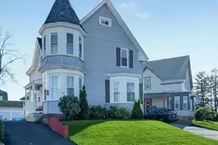 70 Glenwood Ave, Cranston, RI 02910 - Photo 2