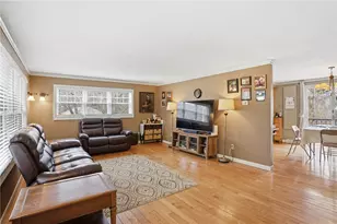 37 Bank St, Coventry, RI 02816 - Photo 14