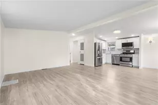 1 O'Hare Ct, Coventry, RI 02816 - Photo 6