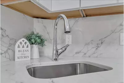 19 Greene Lane, Newport, RI 02840 - Photo 4