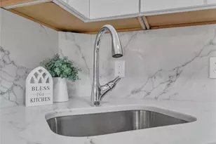 19 Greene Ln, Newport, RI 02840 - Photo 4