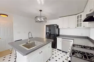 204 Vine St, Pawtucket, RI 02861 - Photo 16