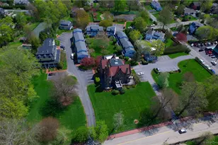 364 Bellevue Ave, Newport, RI 02840 - Photo 2