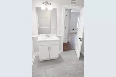422 Pawtucket Avenue #2, Pawtucket, RI 02860 - Photo 4
