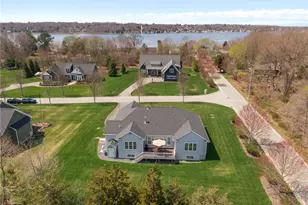 2 Waterview Ln, Warren, RI 02885 - Photo 4