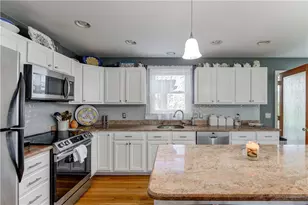 66 McCorrie Ln, Portsmouth, RI 02871 - Photo 8