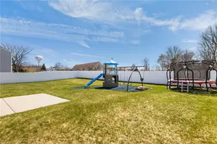 71 Fairview Ave, East Providence, RI 02914 - Photo 36