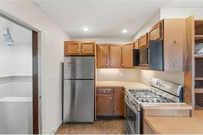 27 Essex Street, Cranston, RI 02910 - Photo 26