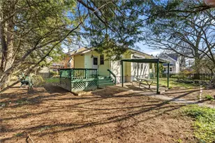 27 Essex St, Cranston, RI 02910 - Photo 8