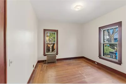 27 Essex Street, Cranston, RI 02910 - Photo 28