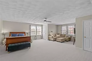 25 Red Hawk Dr, Cranston, RI 02921 - Photo 32