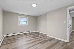 92 Star Ave, Woonsocket, RI 02895 - Photo 18