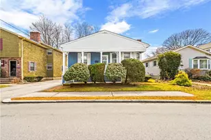 30 Naples Ave, Providence, RI 02908 - Photo 1