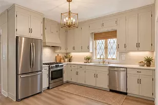 30 Naples Ave, Providence, RI 02908 - Photo 10