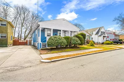 30 Naples Avenue, Providence, RI 02908 - Photo 2