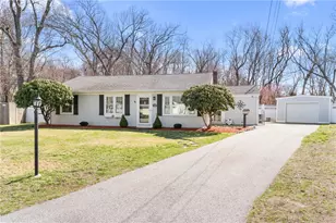 56 Star St, Warwick, RI 02888 - Photo 2