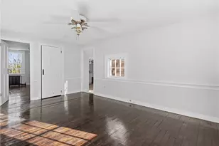 1382 Hope St, Bristol, RI 02809 - Photo 8